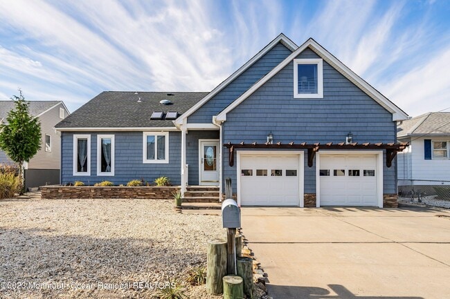 Building Photo - 18 Halsey Dr