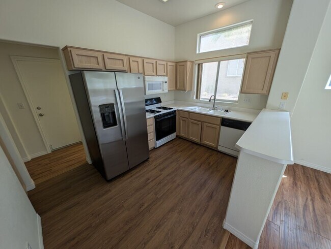 Building Photo - 2829 Vista Butte Dr