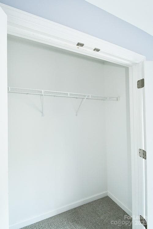 Building Photo - 4939 S Hill View Dr