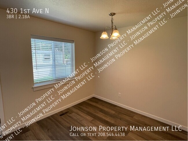 Building Photo - 430 1st Ave N