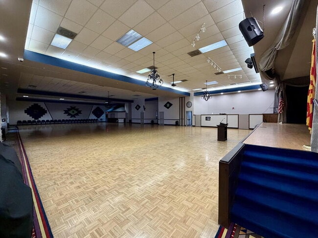 Building Photo - 6761 S Oakmont Dr