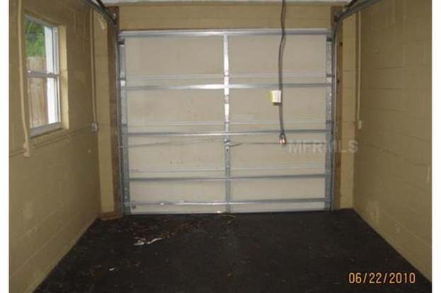 Building Photo - 1571 Magnolia Ave