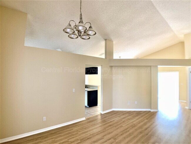 Building Photo - 295 Morning Glory Dr