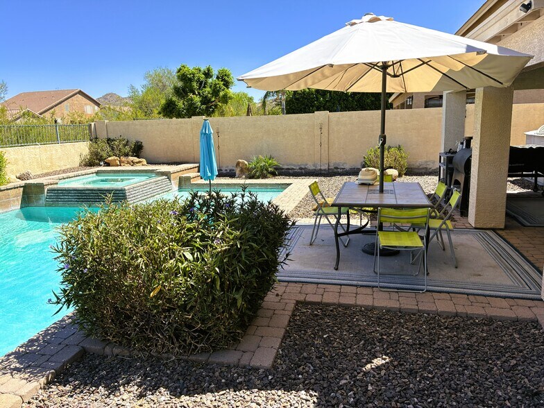 Building Photo - 7146 W Paso Trl
