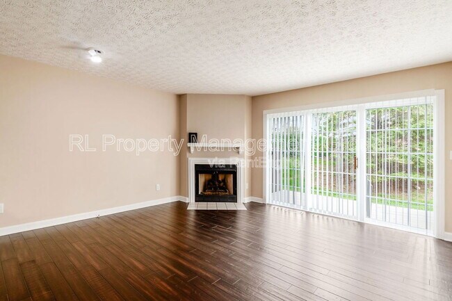 Building Photo - 1812 Bennigan Dr
