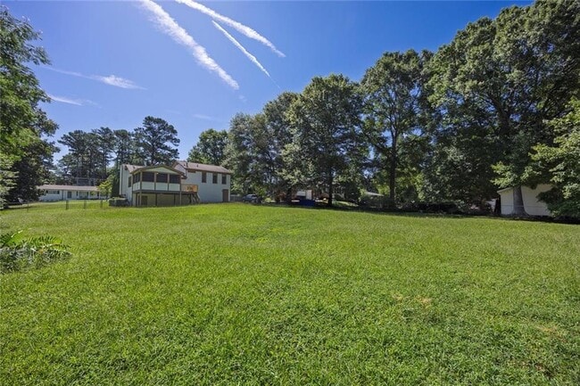 Building Photo - 2460 Sims Dr NE