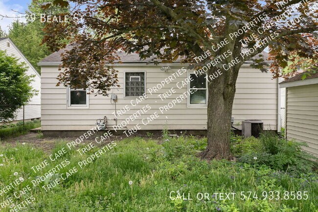 Building Photo - 1129 W Beale St