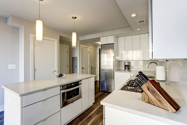 Building Photo - Stylish Logan Circle Condo with Premium Finishes & Unbeatable Location!