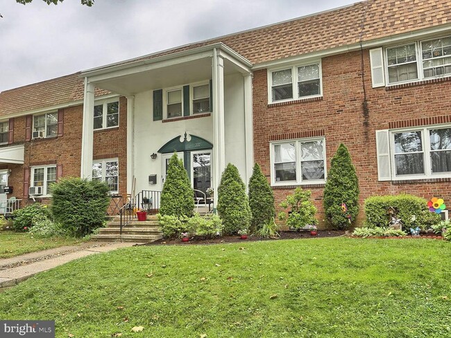 Primary Photo - 224 Sycamore Rd