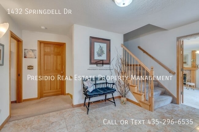 Building Photo - 1432 Spring Dell Dr