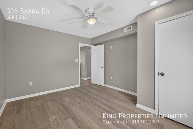 Building Photo - 335 Sabra Dr