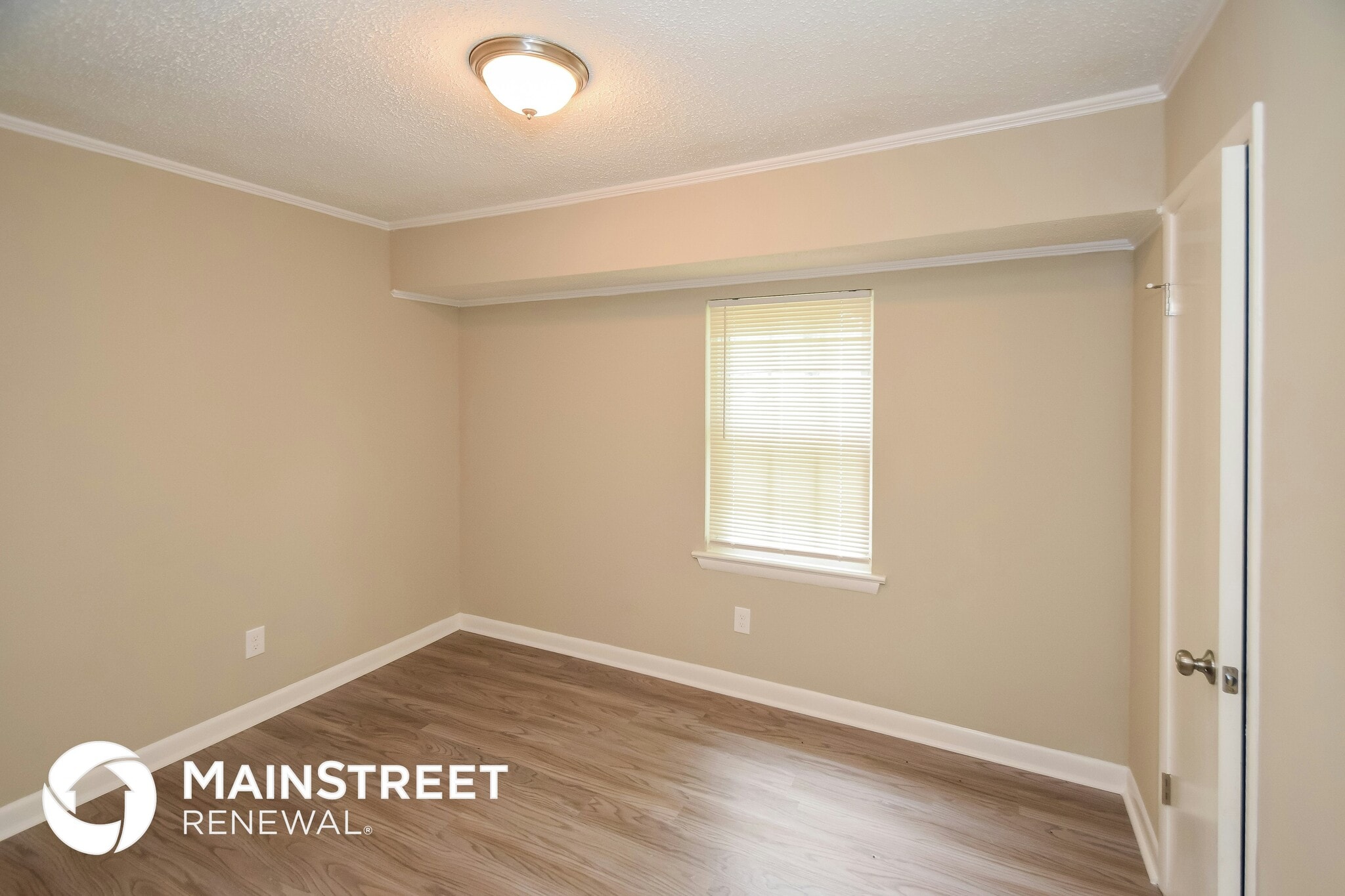 Building Photo - 5084 Oak Leaf Cir