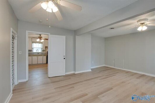 Building Photo - 2603 6th Ave SW