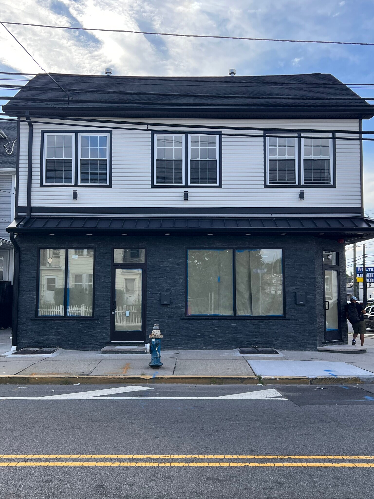 Building Photo - 331 Myrtle Ave