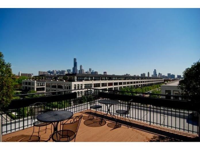 Rooftop Deck - 1033 W 14th Pl