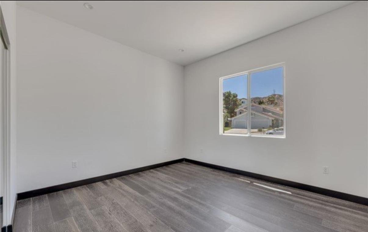 Building Photo - 41446 Manzanita Dr