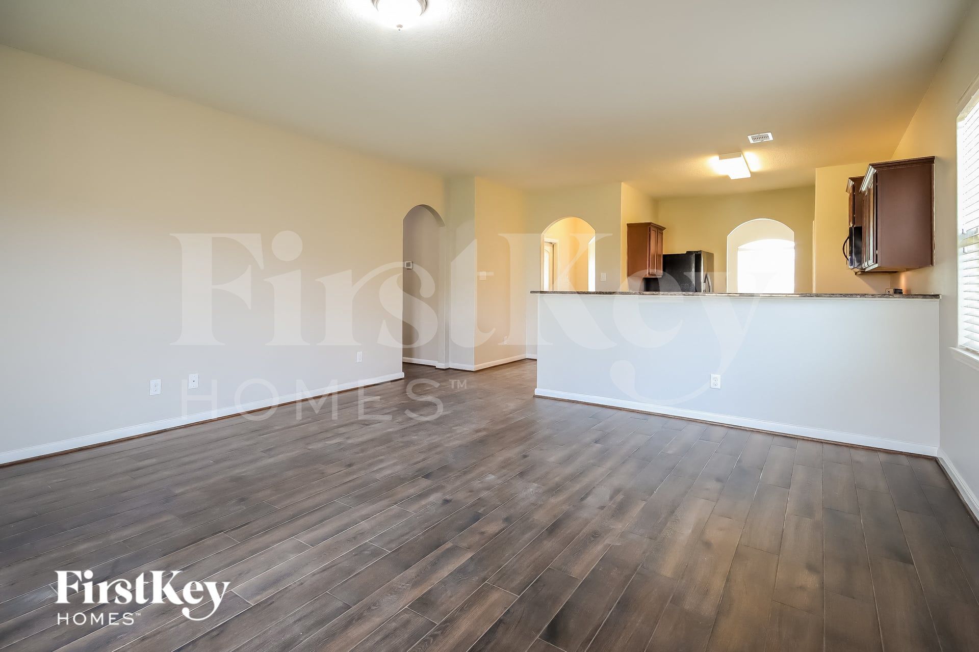 Building Photo - 20802 Echo Manor Dr
