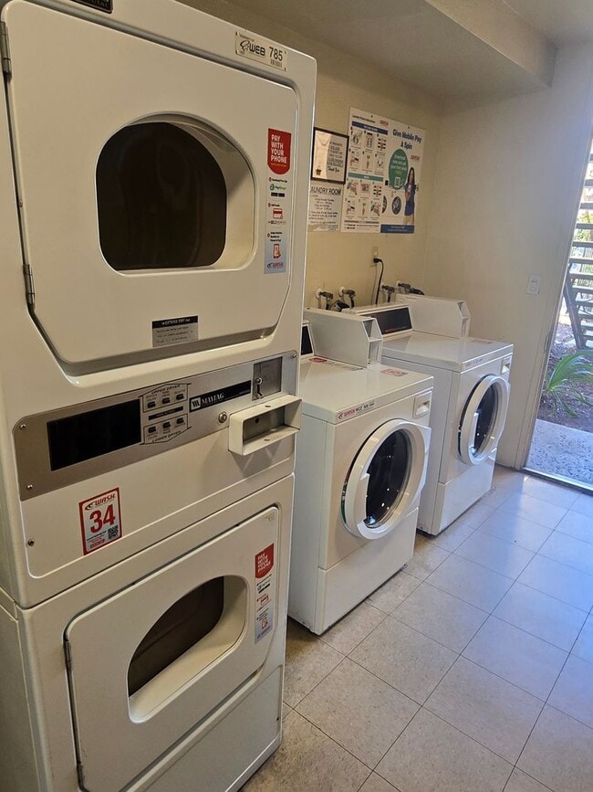 Building Photo - 1 Bed 1 Bath Close to Lake Murray