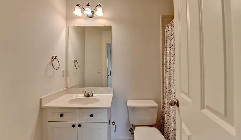 Building Photo - 10898 Gallier St