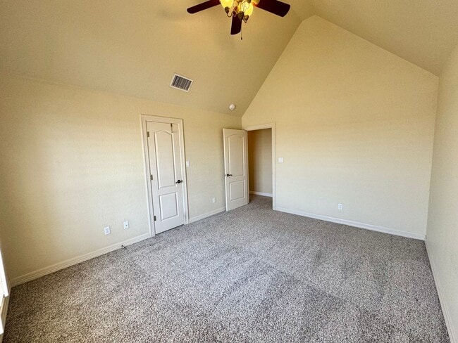 Building Photo - *COMING SOON* Luxurious 2-Story Home in Gated Stone Oak Community – Pool & Lawn Care Included