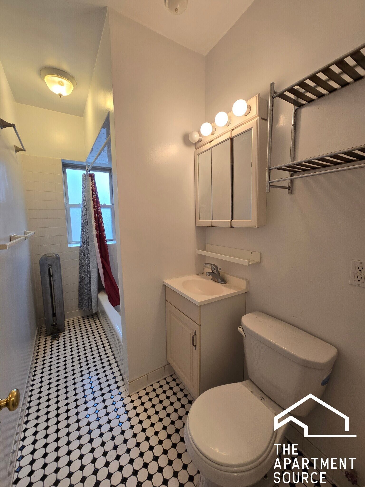 Building Photo - 834 Reba Pl