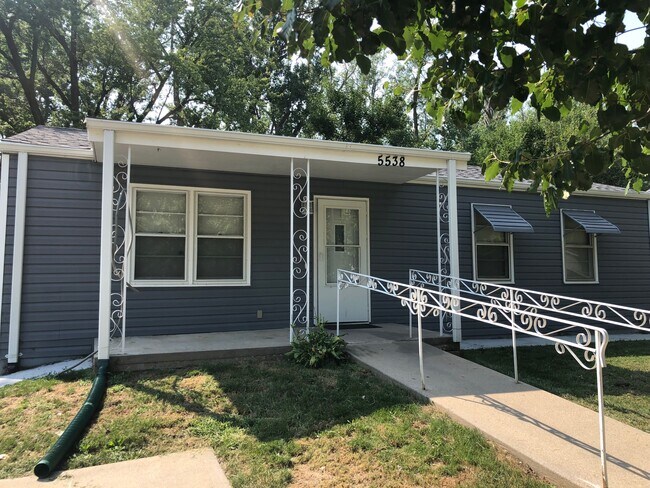 Primary Photo - 5538 N 65th St