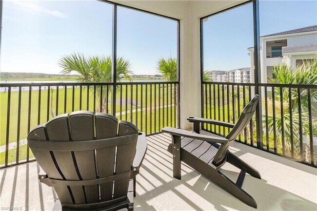 Building Photo - 15275 Green Acre Avenue Unit 338