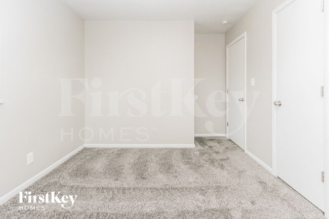 Building Photo - 324 Hopkins Rd