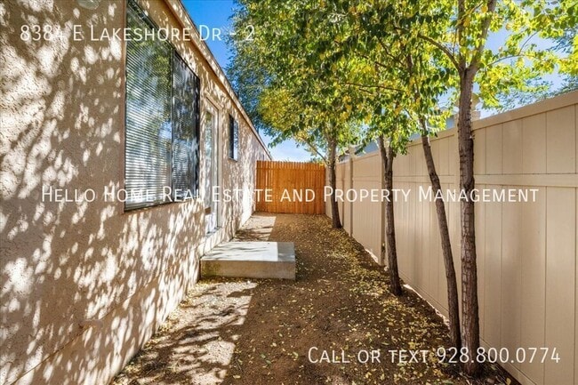 Building Photo - 8384 E Lakeshore Dr