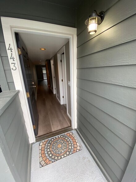 Entry door and hallway - 443 Willow Ave