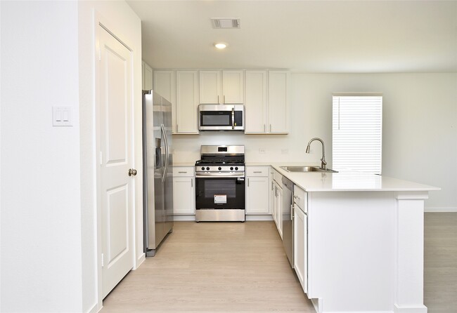 Building Photo - 10218 Prairie Dunes Ln