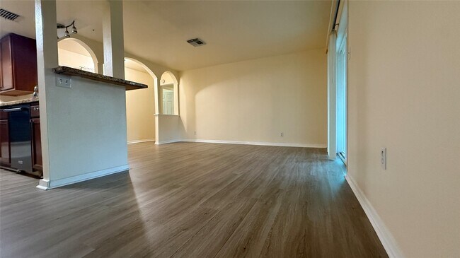 Building Photo - 7107 Sawmill Trail