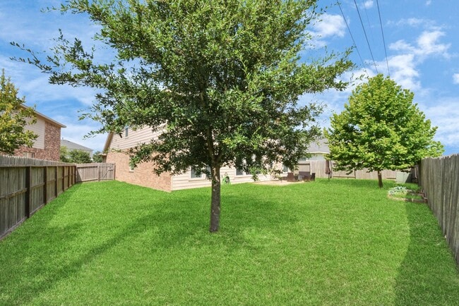 Building Photo - 2703 Lakecrest River Dr