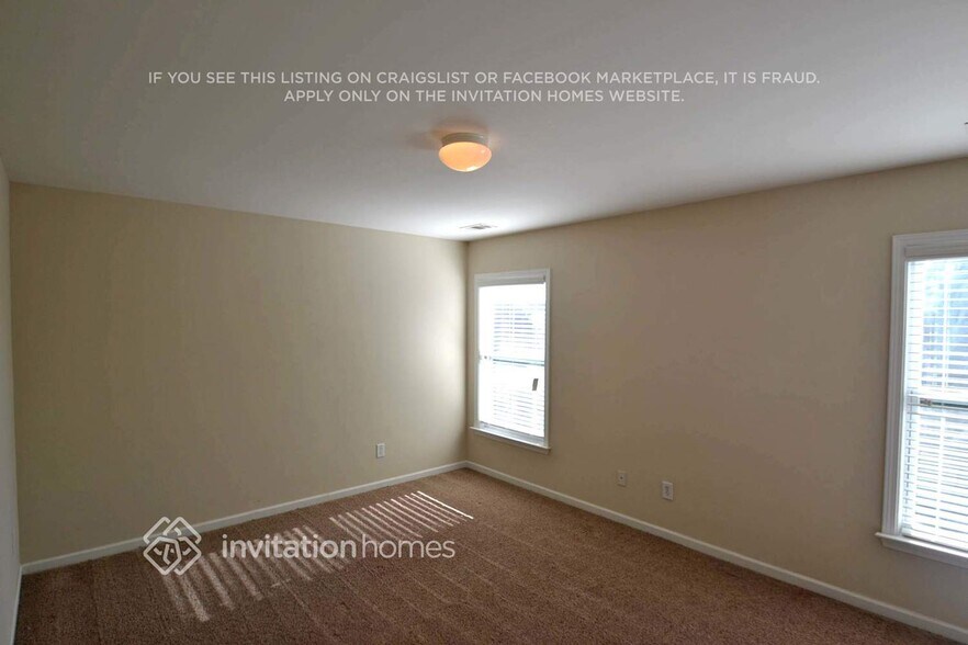 Building Photo - 1383 Sandrock Ln SW