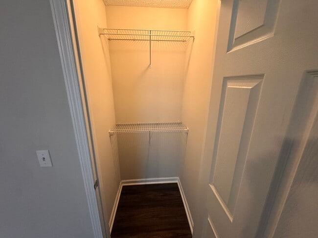 Building Photo - Williams Rd. Apartments