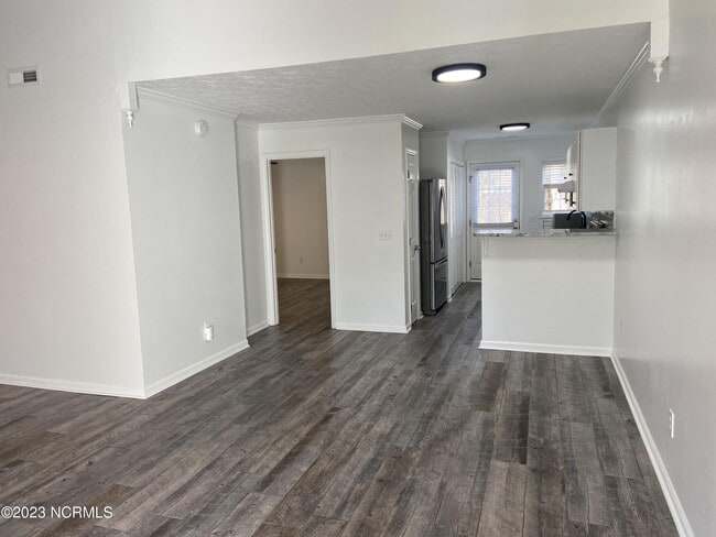 Building Photo - 338 Emerald Cove Ct