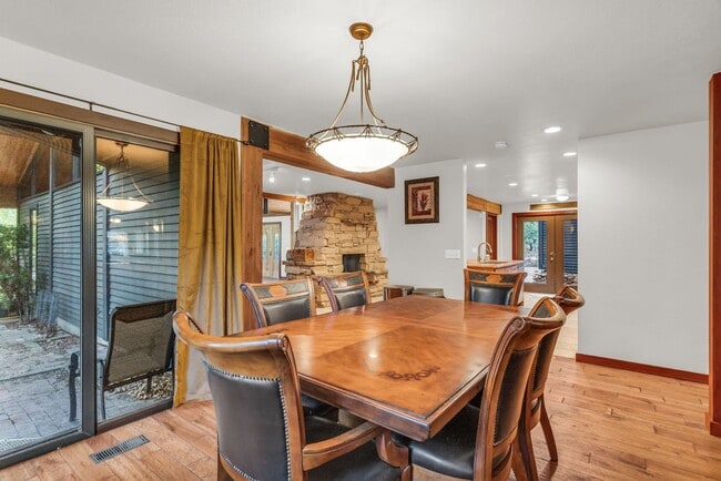 Building Photo - Luxury Mountain Home in Thaynes Canyon