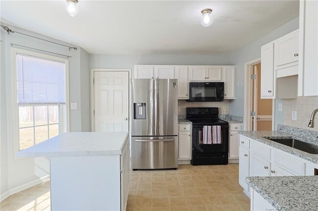 Building Photo - 5725 Azure Dr