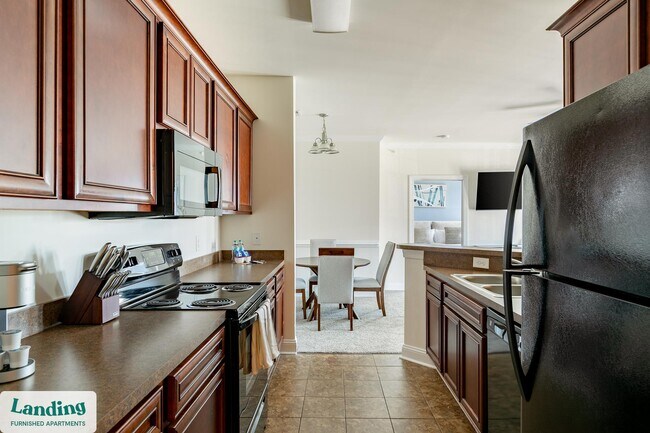 Building Photo - 2118 Silvercrest Dr