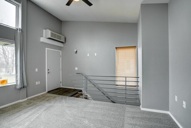 Building Photo - 3048 Anderberg Dr