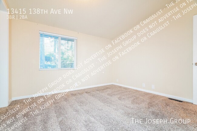 Building Photo - 13415 138th Ave NW