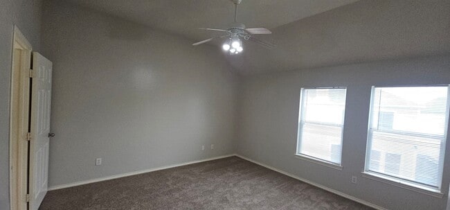 Building Photo - 706 Woodport Ln