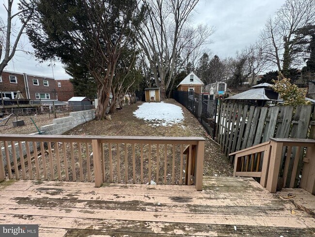 Building Photo - 7414 Keiffer St