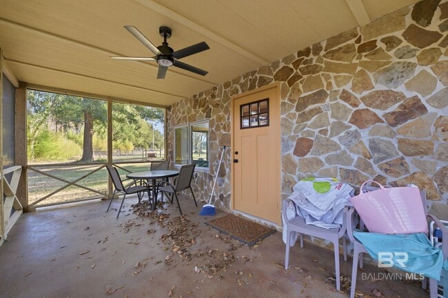 Building Photo - 27522 Burkhardt Dr