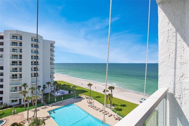 Building Photo - 1050 Longboat Club Rd