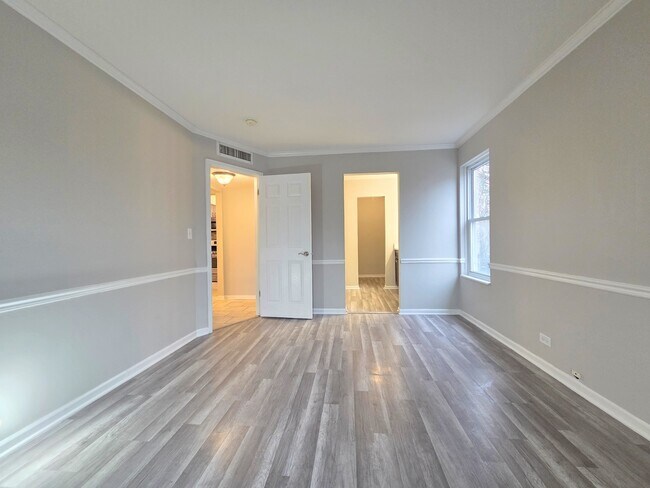 Building Photo - 5001 Carriage Way Dr