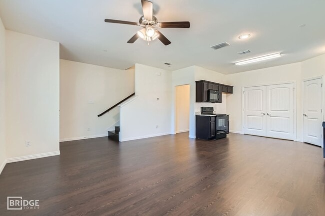 Building Photo - 1412 Lakecrest Ln