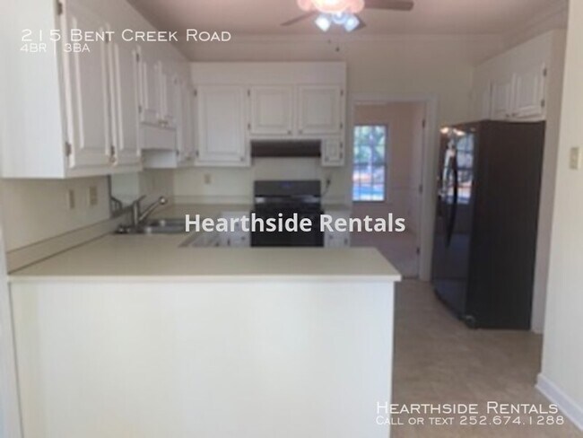 Building Photo - 215 Bent Creek Dr