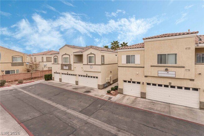 Building Photo - 6170 E Sahara Ave