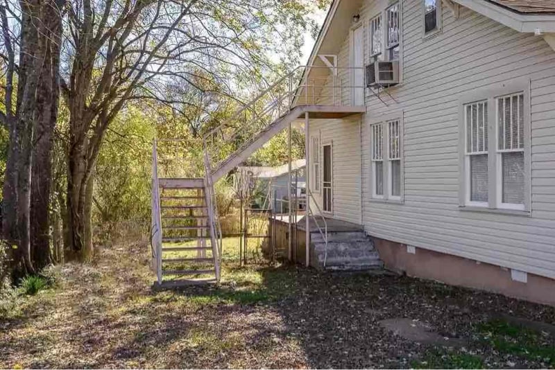 Building Photo - 135 Gilbert Ct